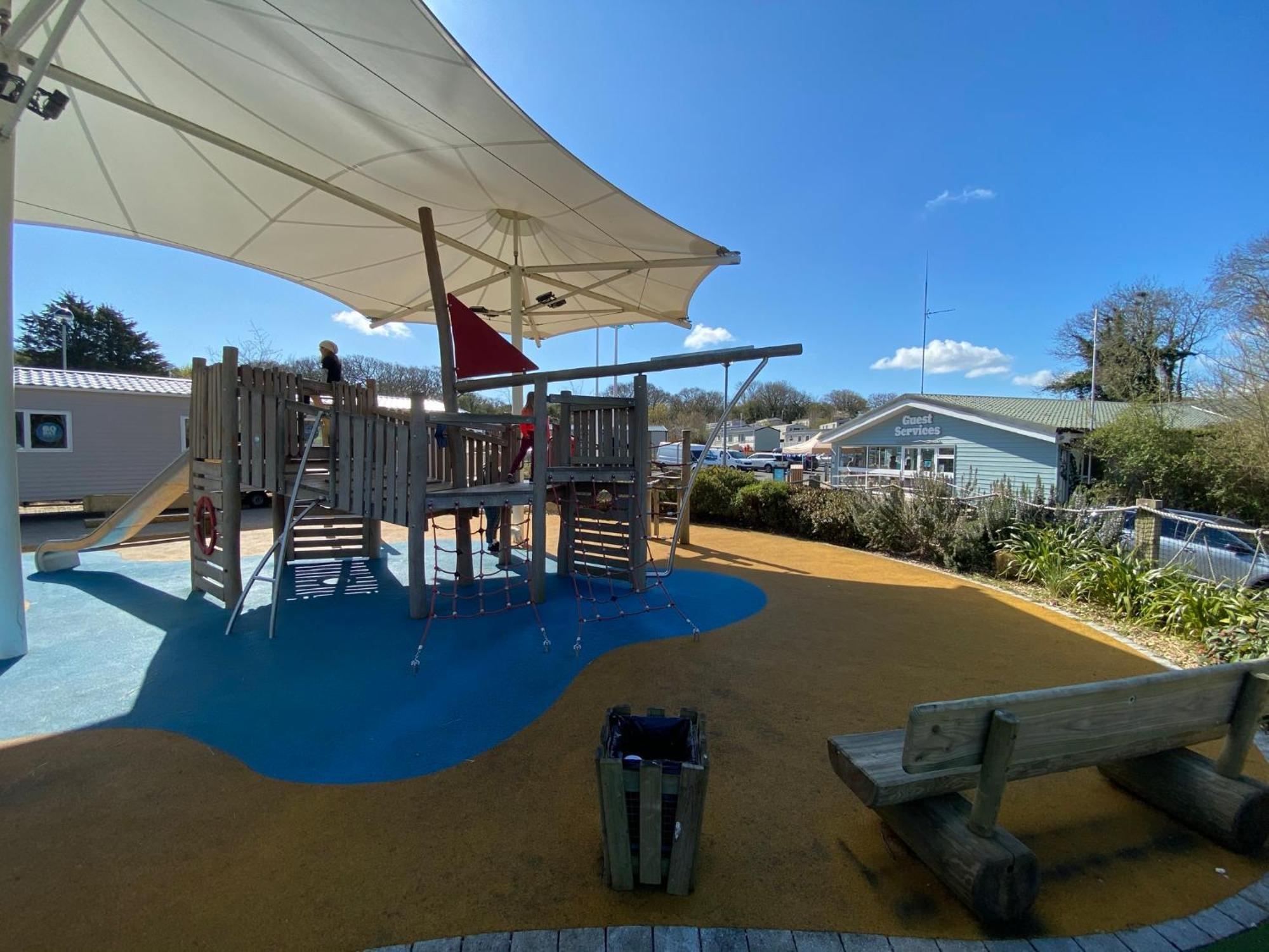 במברידג' Whitecliff Bay Holiday Park - Most Popular Location Near Pools, Clubs And Beach מראה חיצוני תמונה
